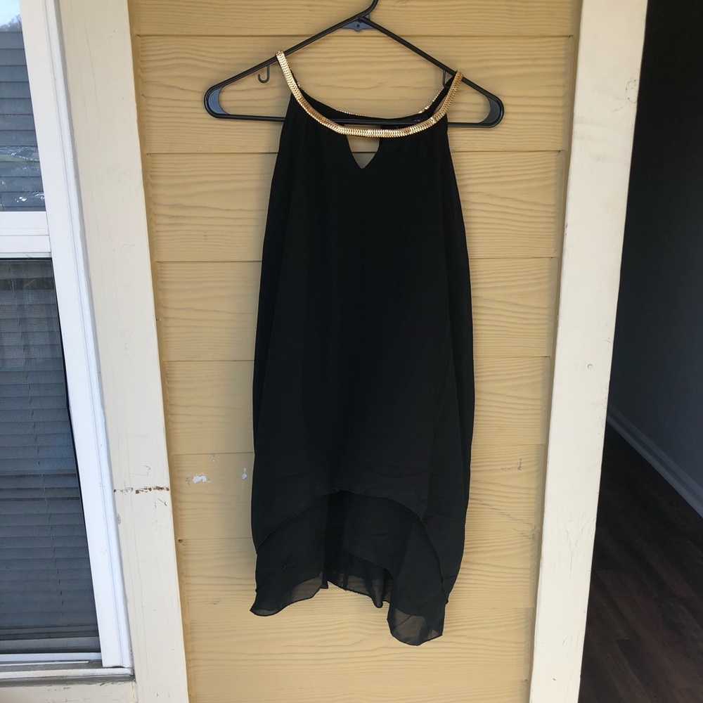 Multi-layered Sleeveless Top